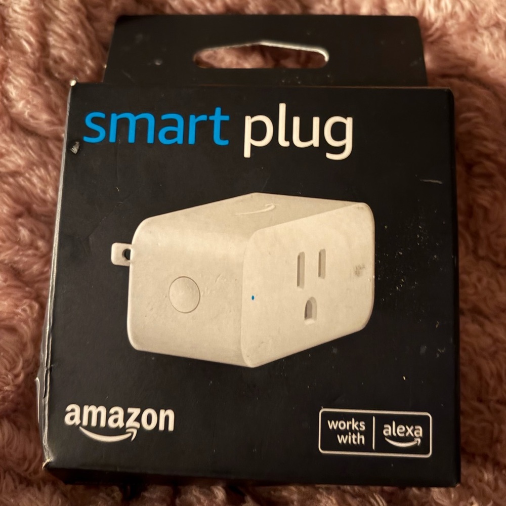 🎉HP🎉 NEW Amazon Smart Plug - Cream C2YY37 NIB